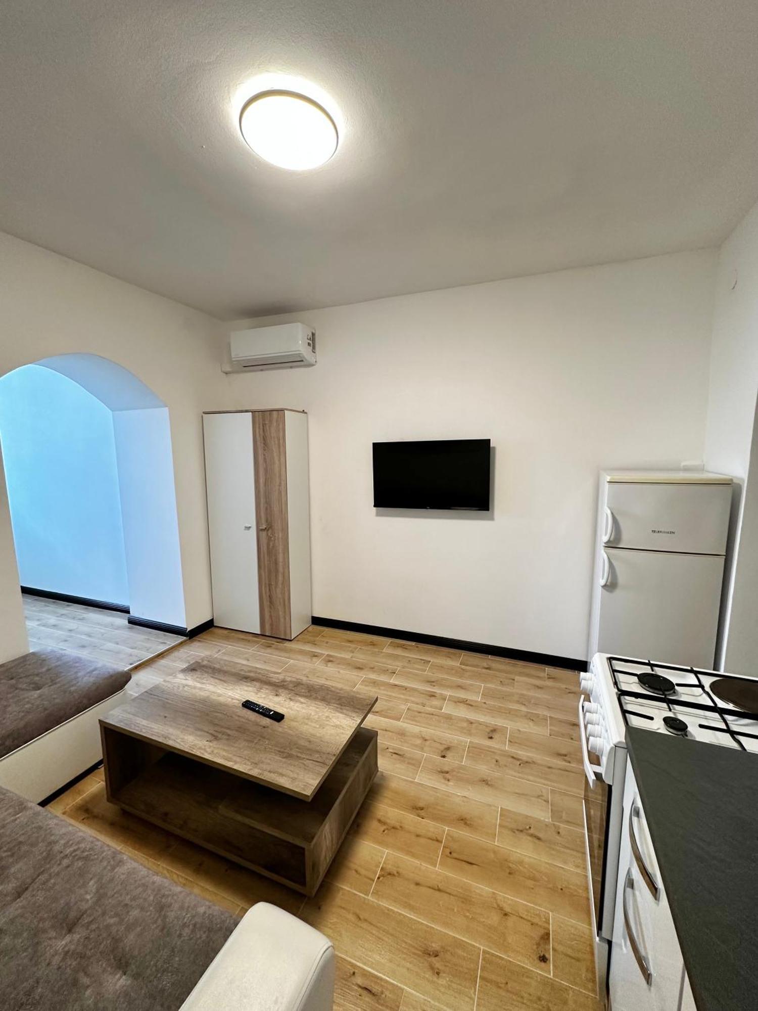 Crolivia Apartments Near Arena, Center Of Pola Esterno foto
